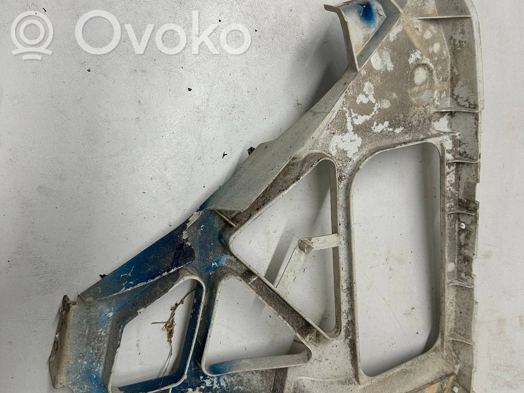 Ford Focus Задний держатель бампера 
