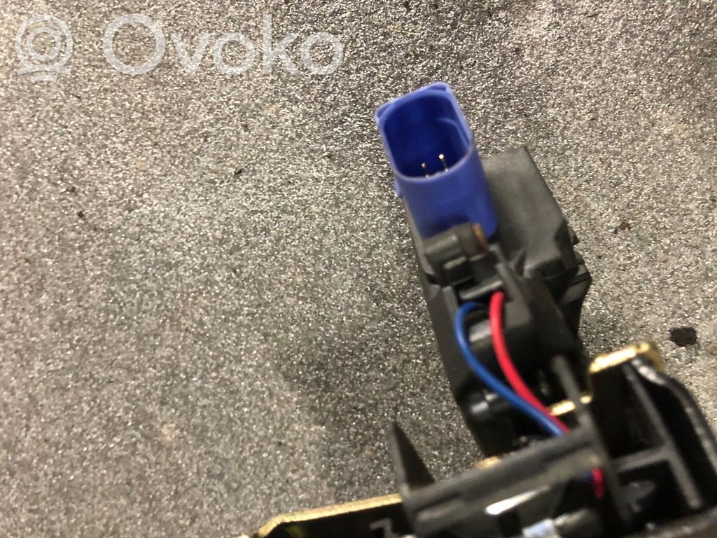 Audi A6 S6 C5 4B Takaoven lukko 