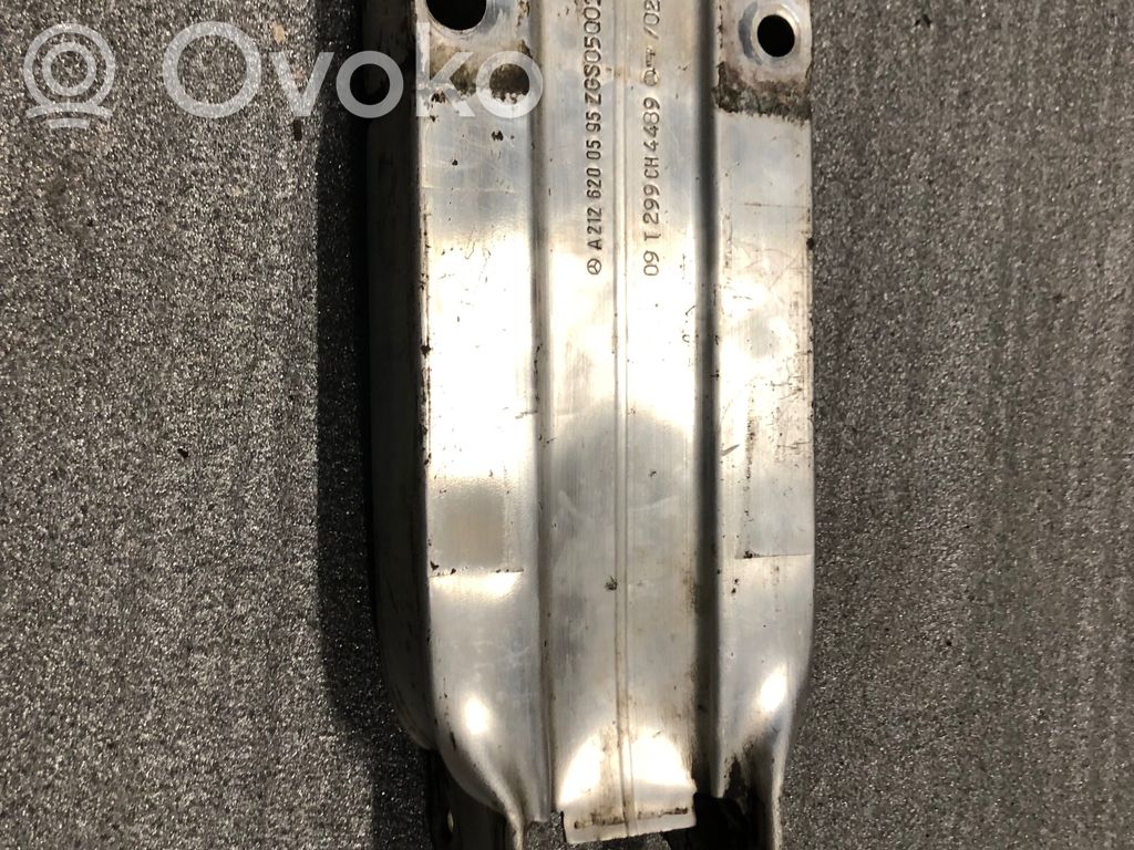 Mercedes-Benz E W212 Odbój / Amortyzator zderzaka przedniego 