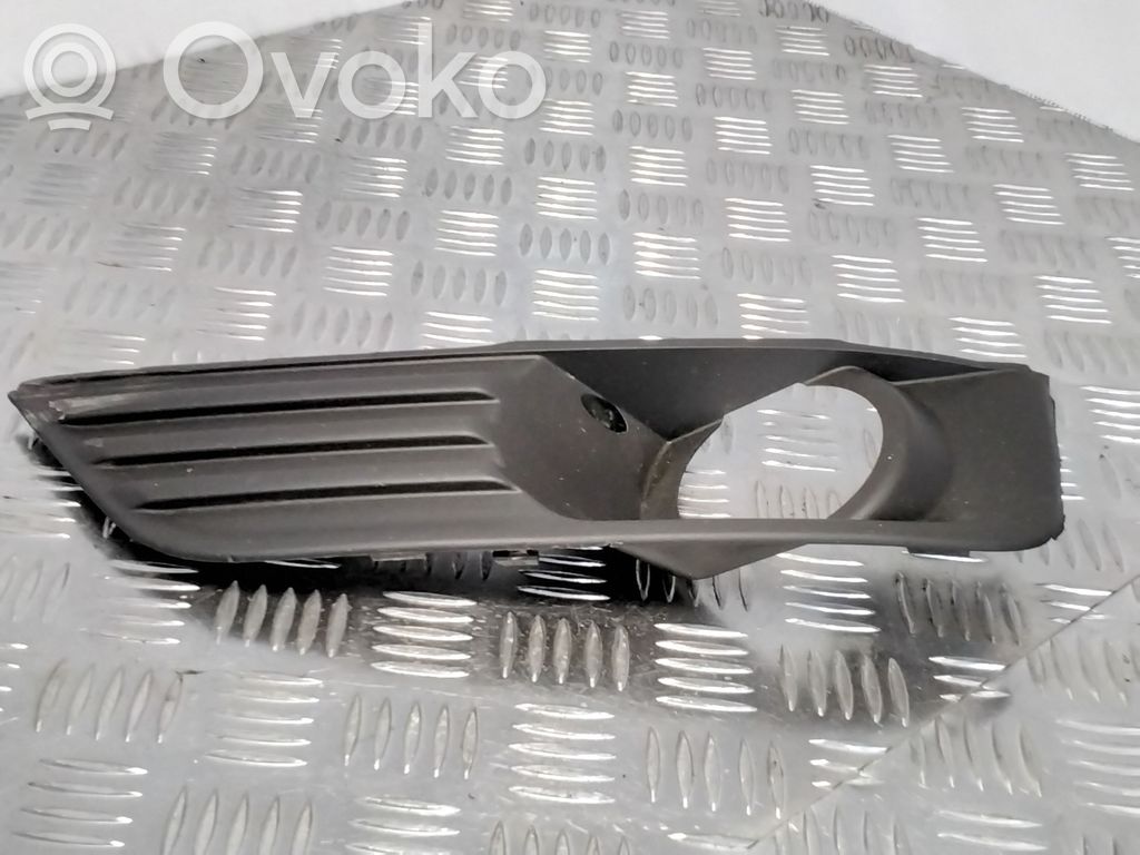 Ford Focus Front bumper lower grill 