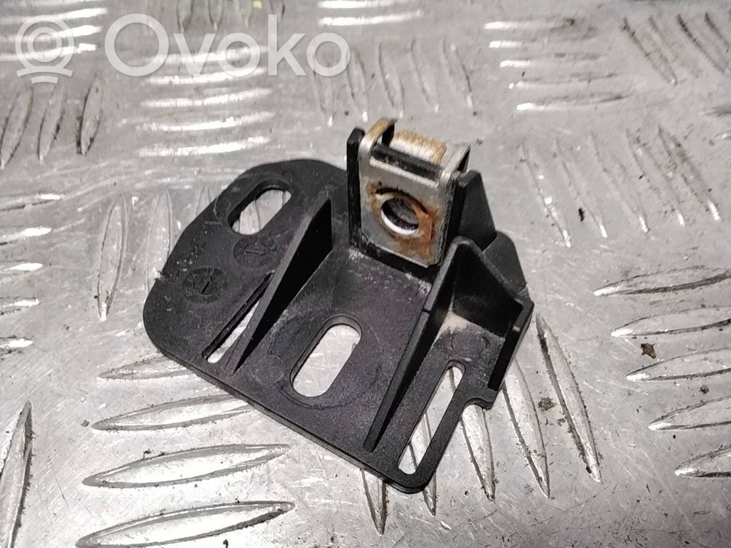 BMW 3 E90 E91 Headlight/headlamp mounting bracket 