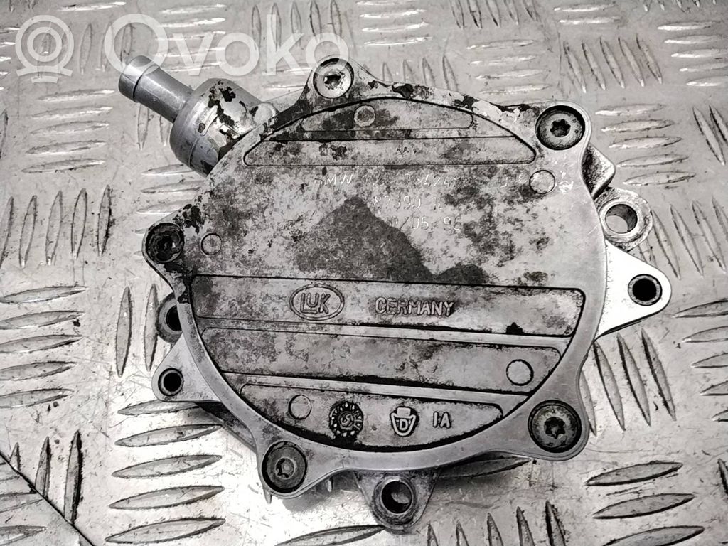 Vacuum pump   11667542498