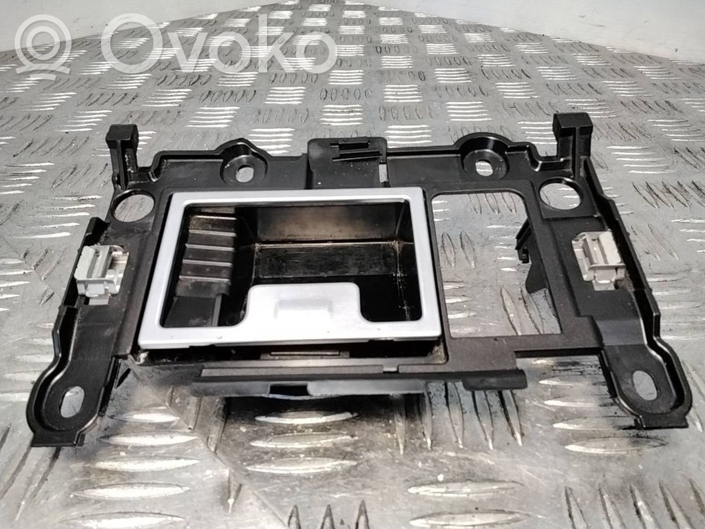 BMW 5 E60 E61 Pelnutrauks (priekšā) 