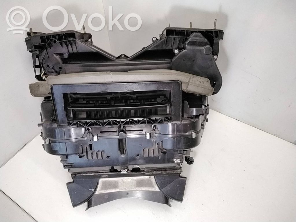 BMW 5 E60 E61 Salono oro mazgo komplektas 