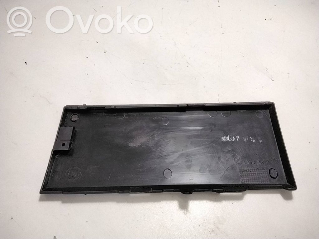 BMW 5 E34 Front tow hook cap/cover 