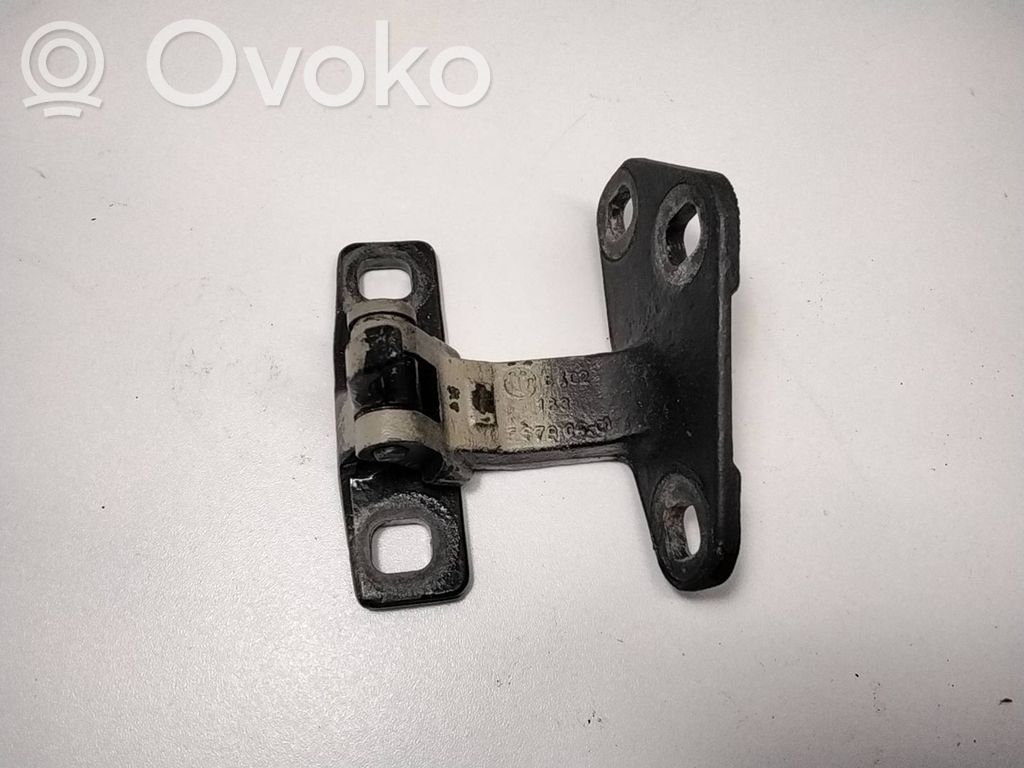 Front door upper hinge   8402183,1143