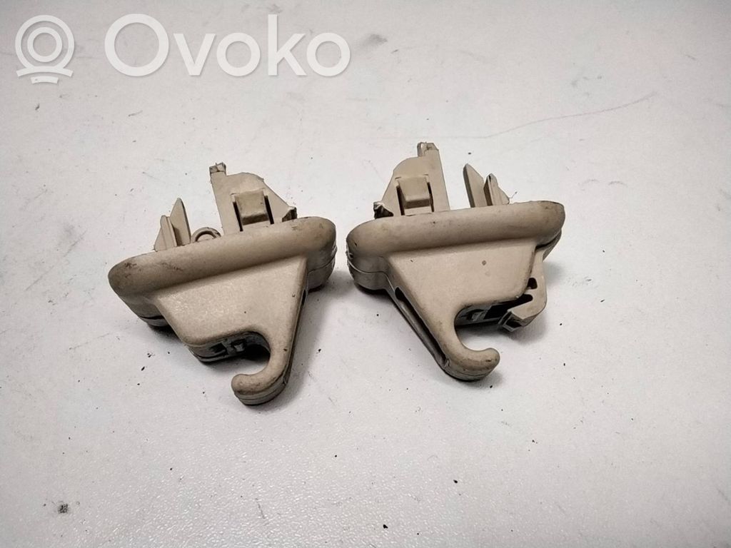 Volvo V70 Sun visor clip/hook/bracket 