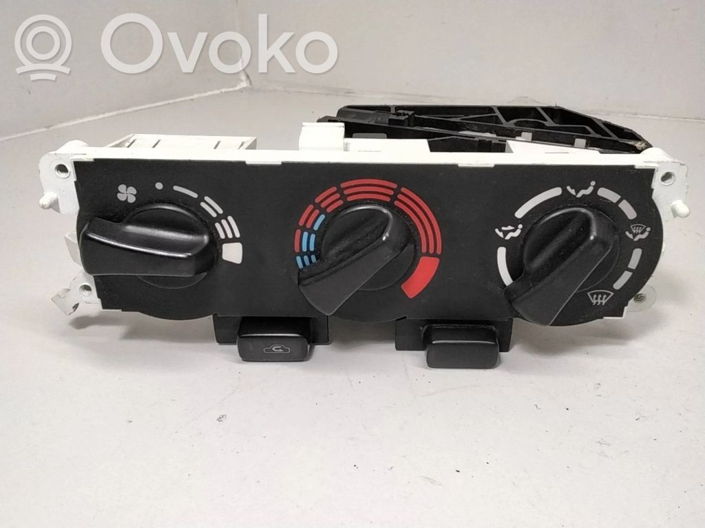 Nissan Primera Climate control unit 