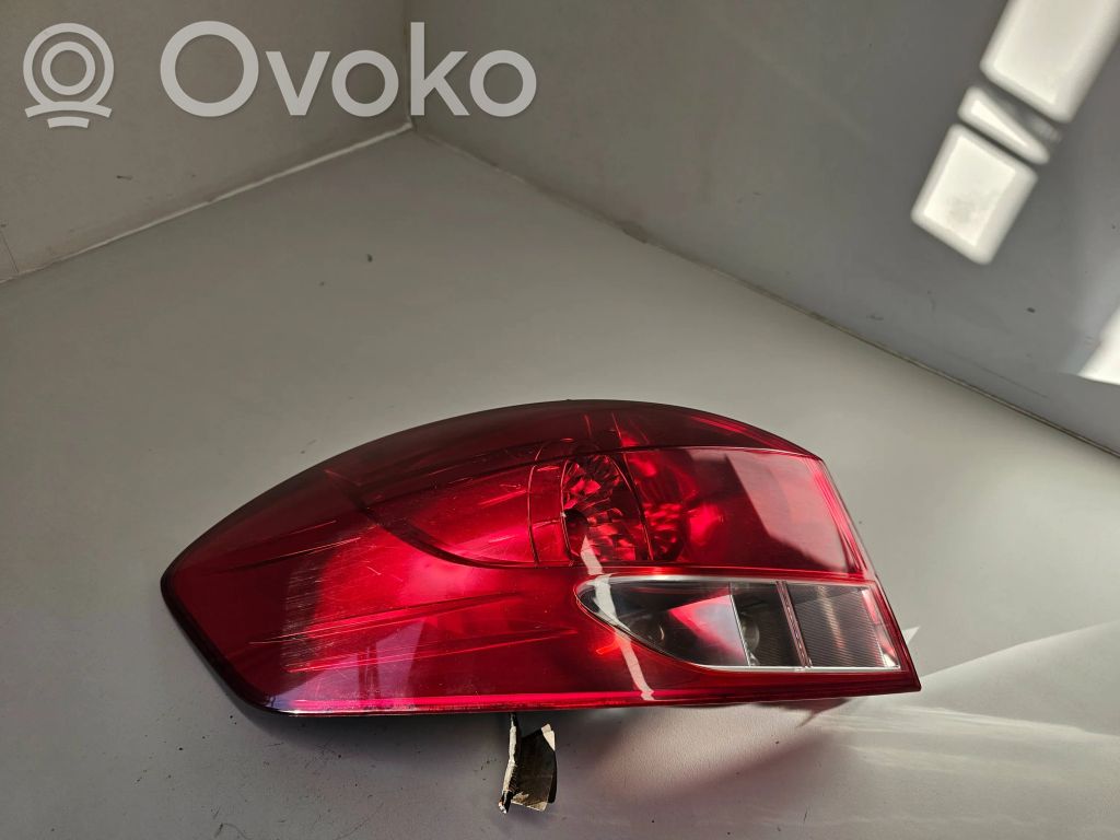 Renault Clio III Lampa tylna 