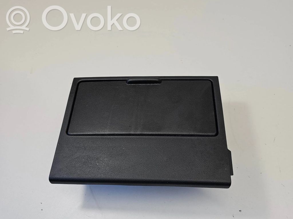 Mazda 5 Cup holder 