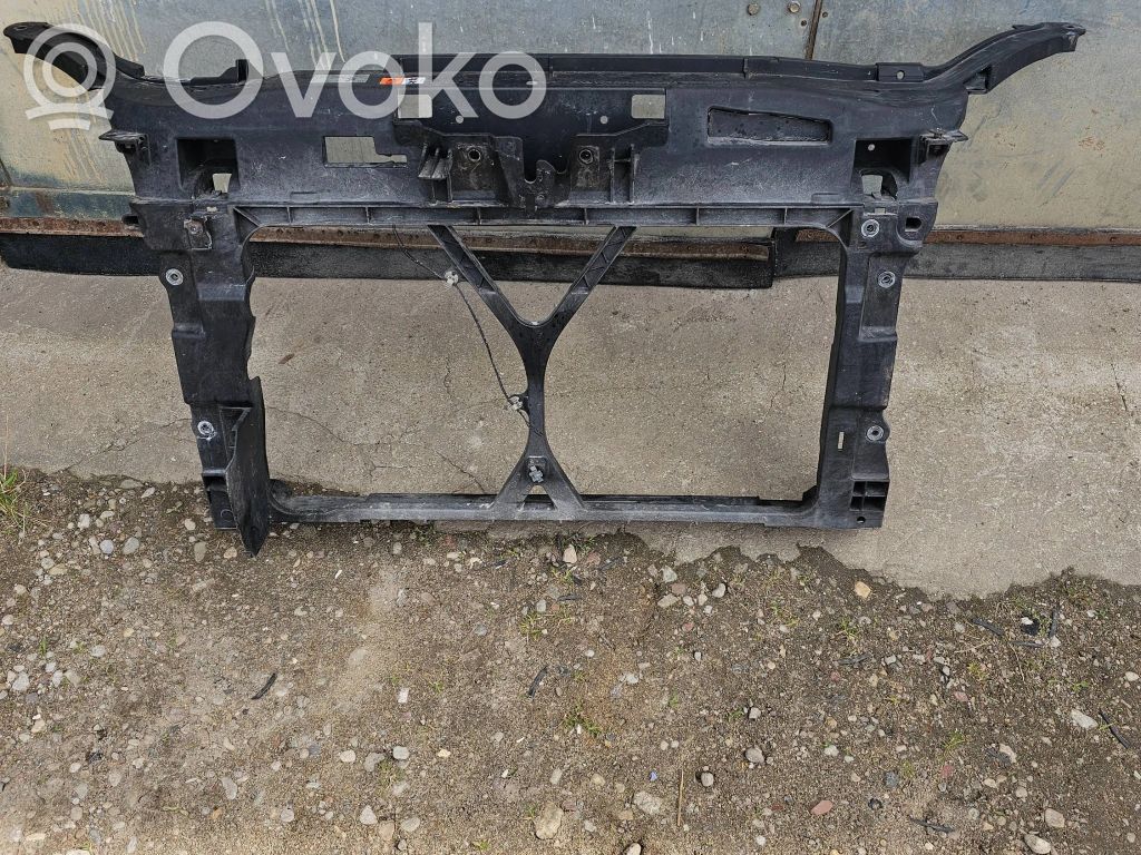 Mazda 5 Radiatoru panelis 