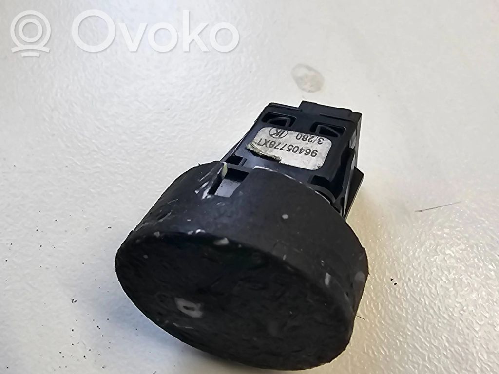 Citroen C2 Central locking switch button 