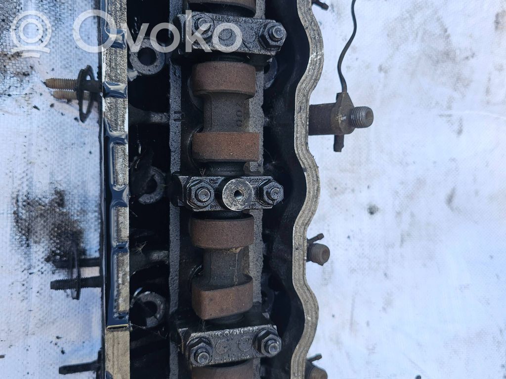 Audi 80 90 S2 B4 Engine head 