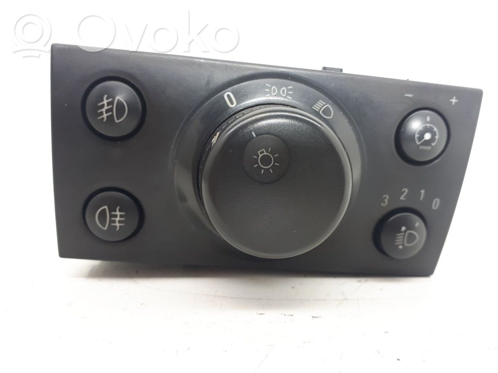 Interruptor de control del panel de luces   9185881,LK04060000