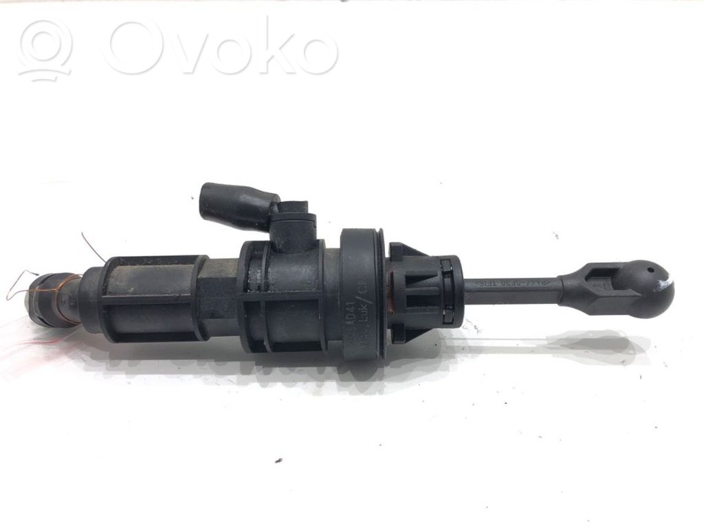 Peugeot 4008 Cilindro de embrague hidráulico 