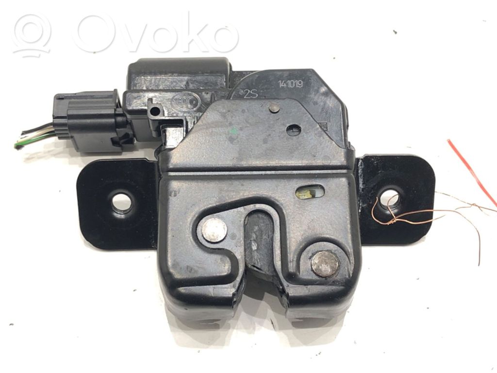 Renault Clio V Tailgate exterior lock 