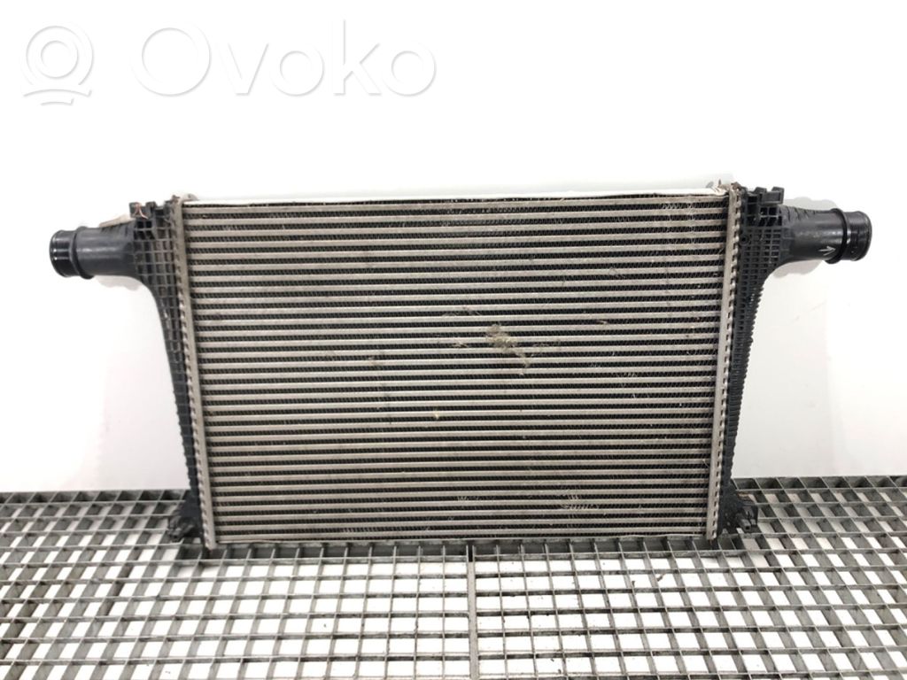 Audi Q7 4M Interkūlerio radiatorius 