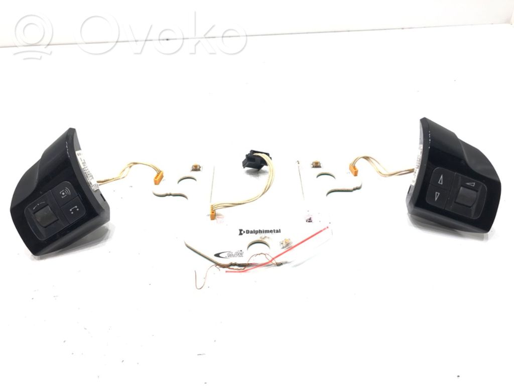 Opel Zafira B Boutons / interrupteurs volant 