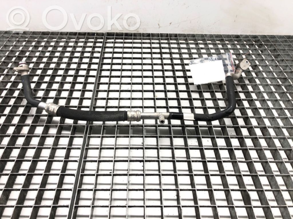 Audi A8 S8 D5 Ilmastointilaitteen putki (A/C) 