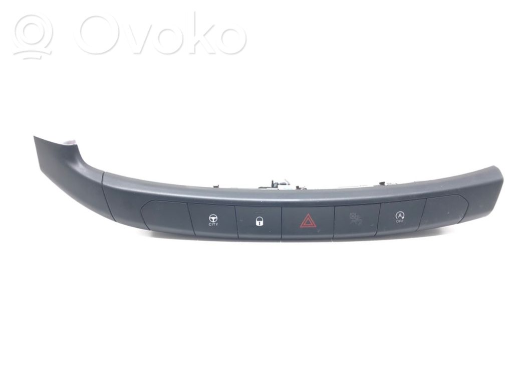 Fiat Tipo Hazard light switch 