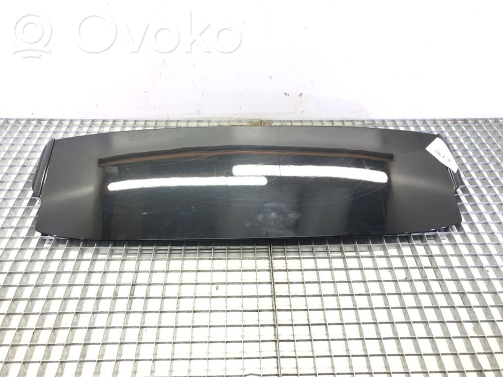 Tailgate/trunk spoiler