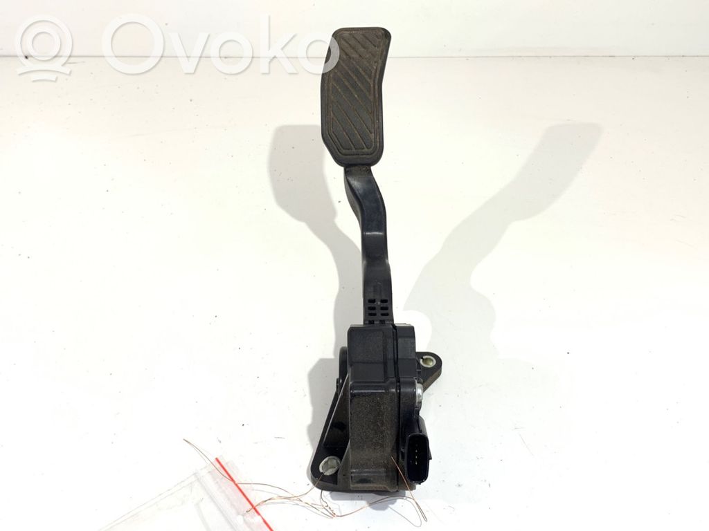 Mazda 2 Akceleratoriaus pedalas 