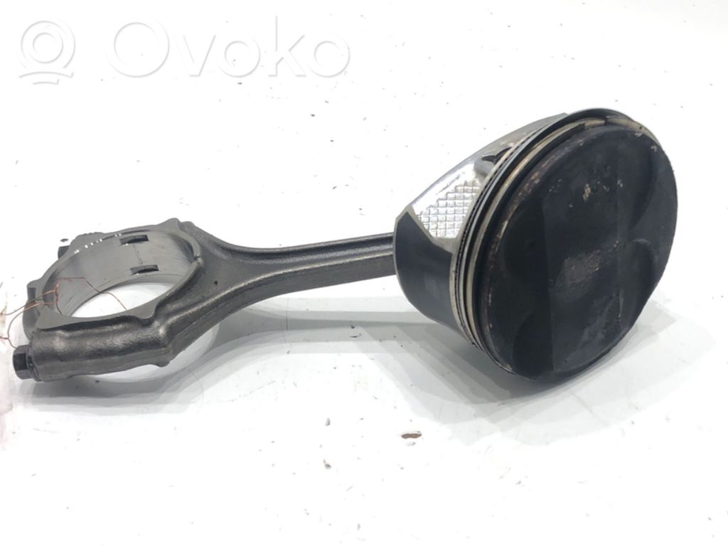 Chrysler Pacifica Piston with connecting rod 