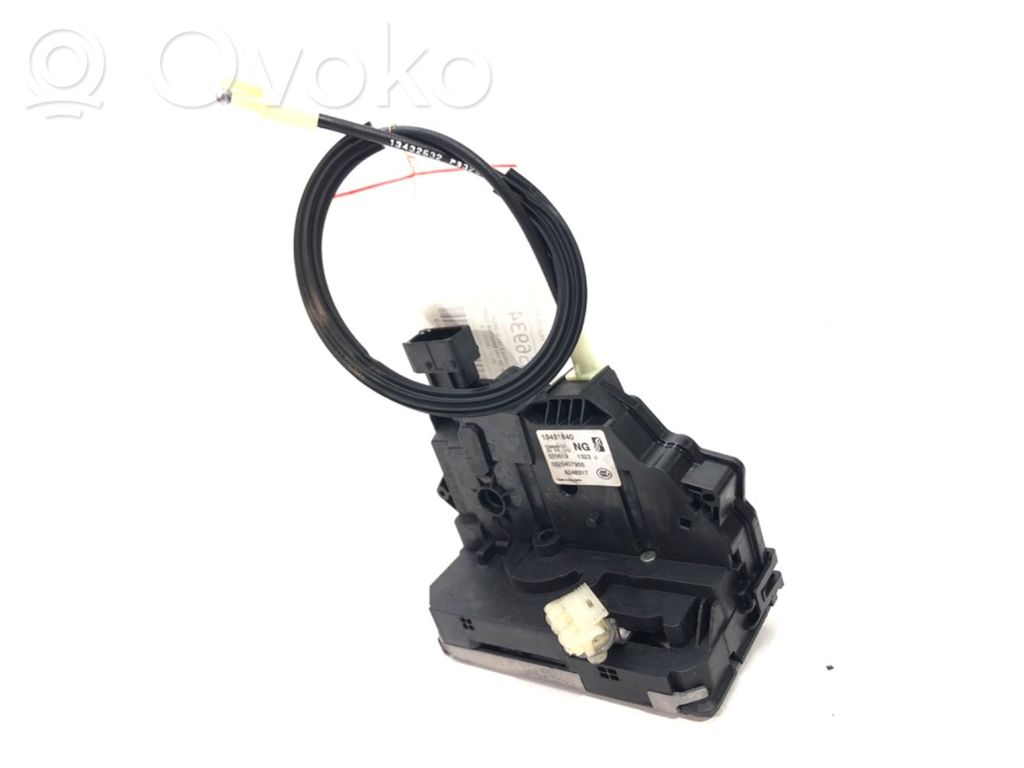 Opel Corsa E Front door lock 