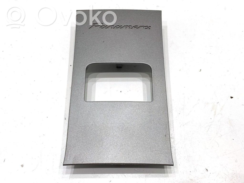 Element deski rozdzielczej   5HB010108