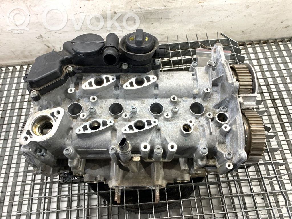 Volkswagen Golf VIII Engine head 