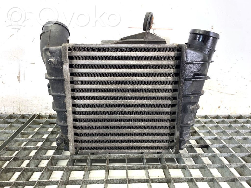 Volkswagen Polo IV 9N3 Radiatore intercooler