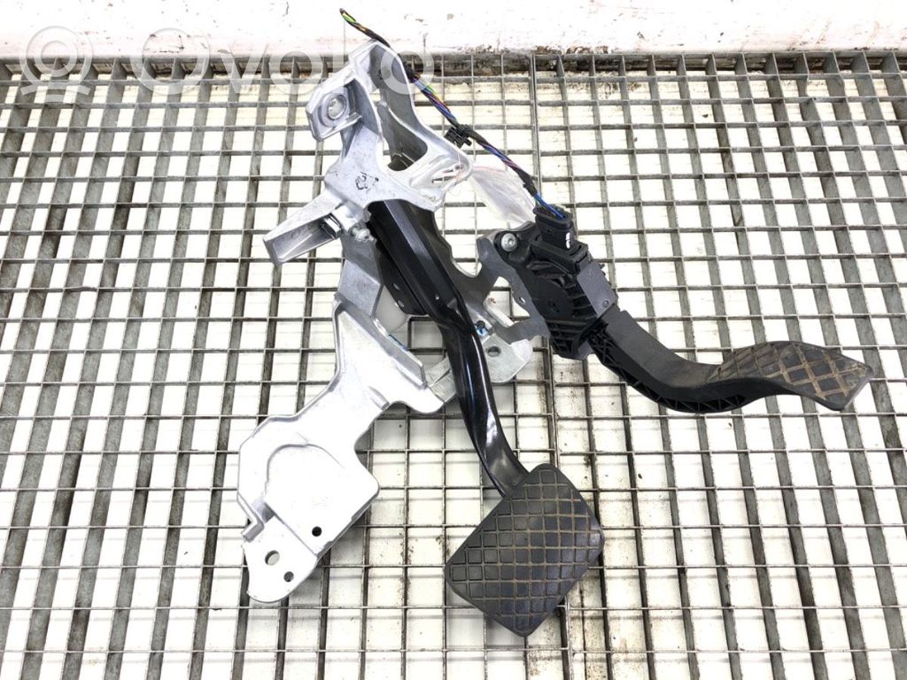 Assemblage pédale   8W1723117
