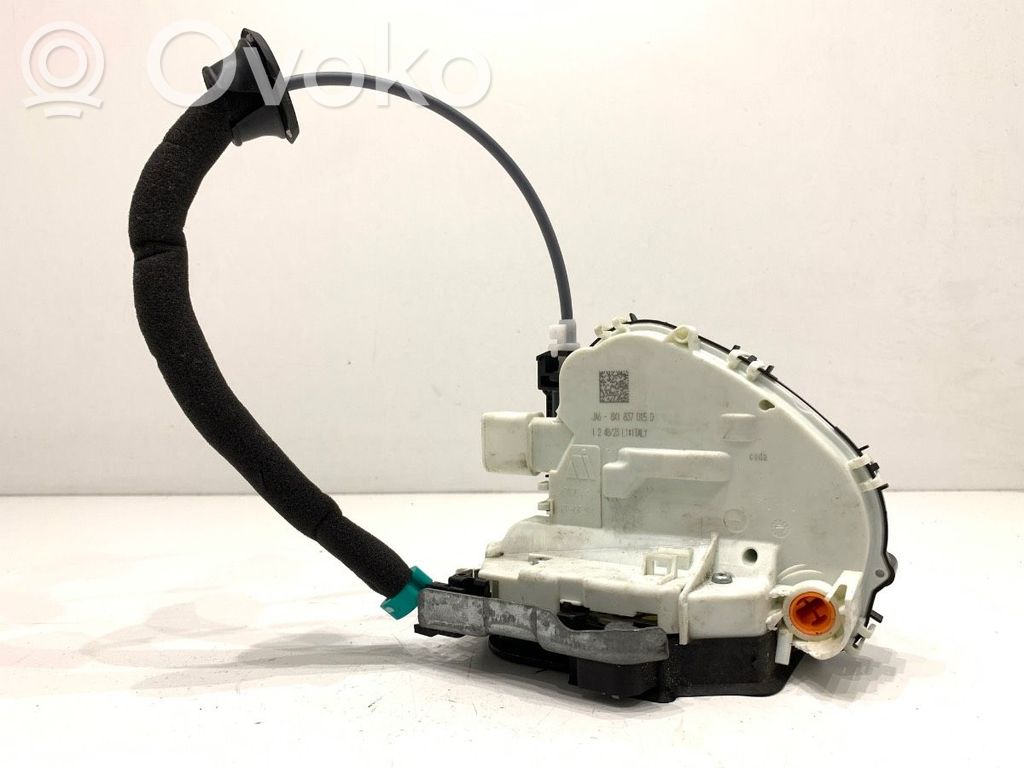 Audi A4 S4 B9 Front door lock 