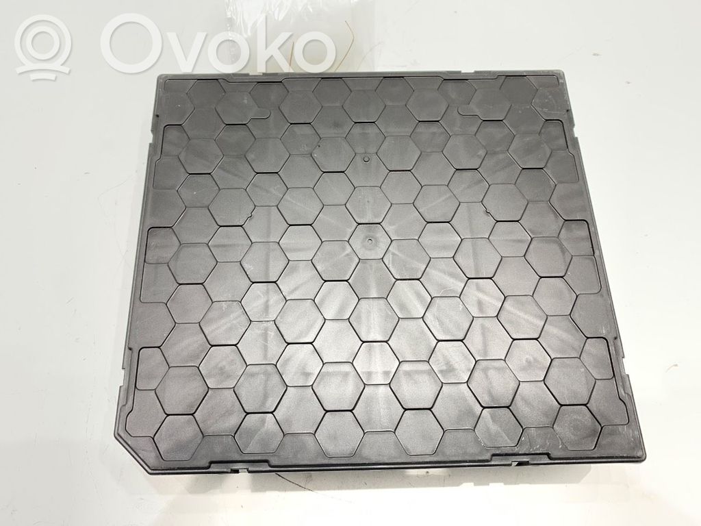 Volkswagen Golf VIII Central body control module 