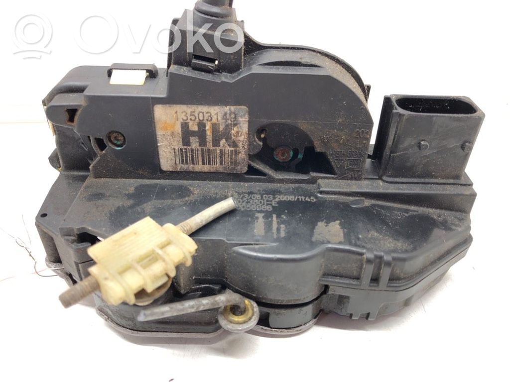 Opel Insignia A Front door lock 