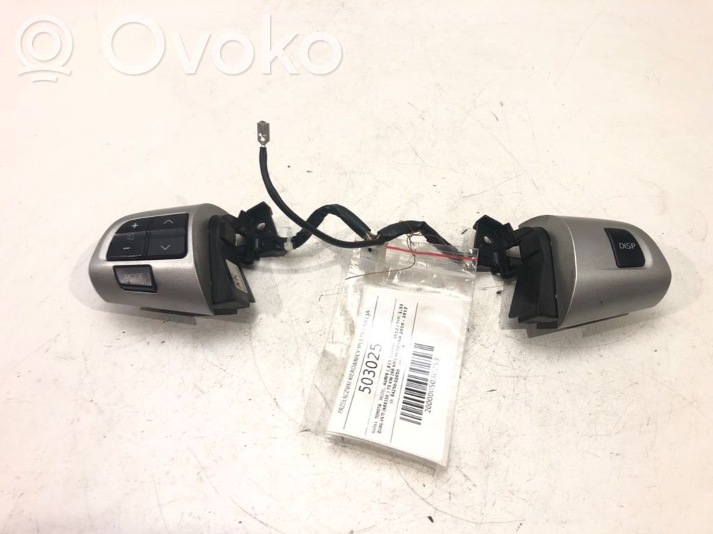 Toyota Auris 150 Ohjauspyörän painikkeet/kytkimet 