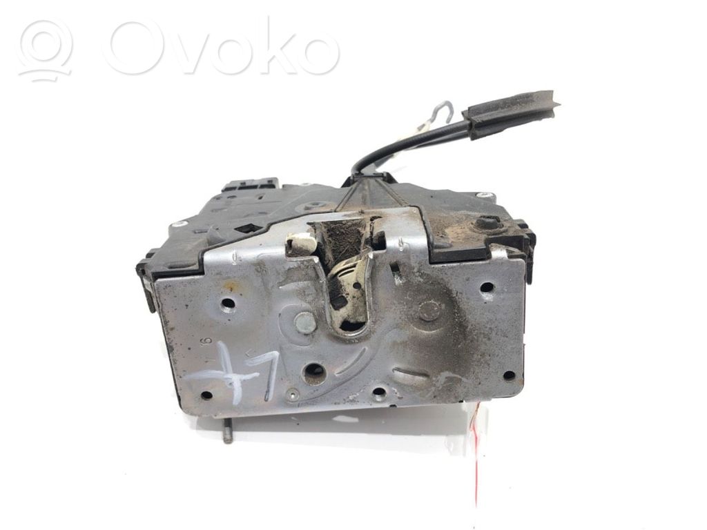 Opel Corsa D Takaoven lukko 
