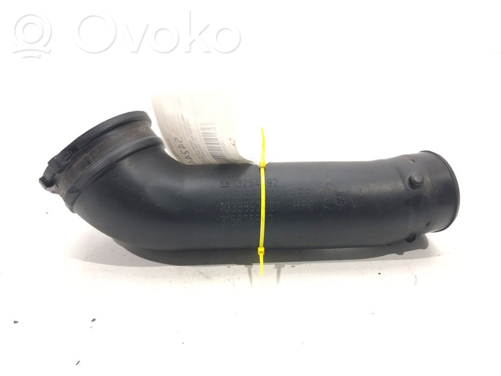 Opel Astra J Ilmanoton letku 