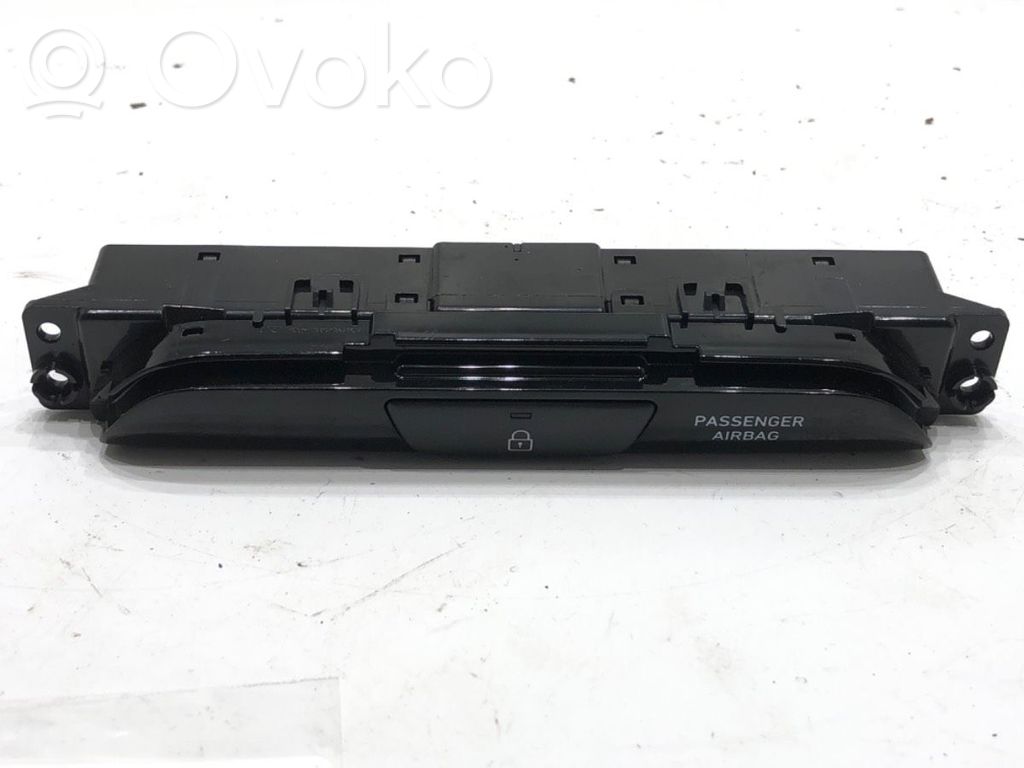 Hyundai i30 Otros interruptores/perillas/selectores 