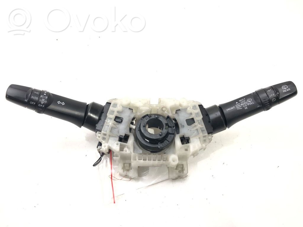 Mitsubishi Outlander Rokturu komplekts 