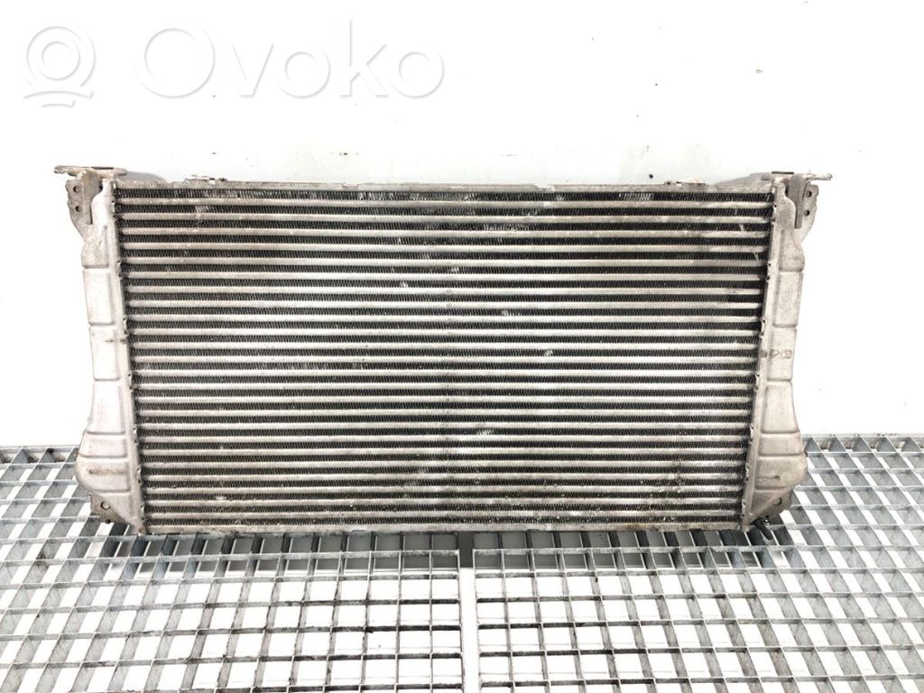 Toyota Avensis T270 Interkūlerio radiatorius 