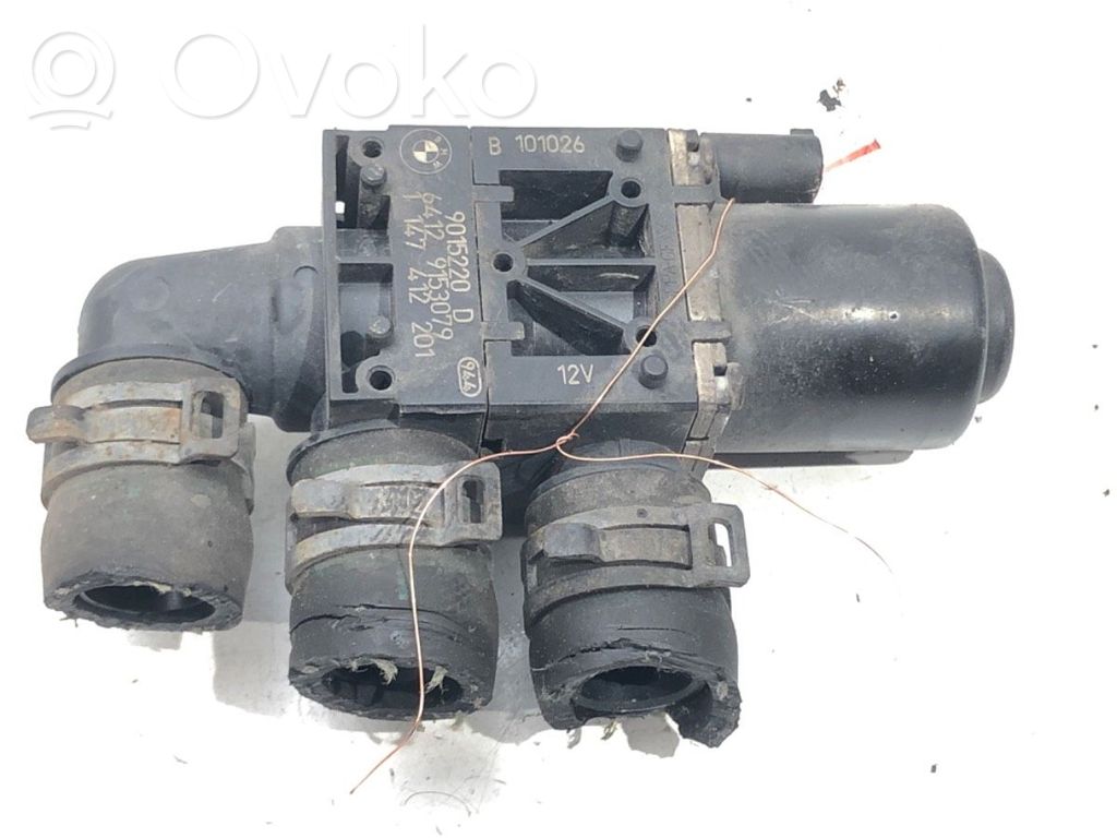 BMW 7 F01 F02 F03 F04 Mocowanie / uchwyt filtra oleju 