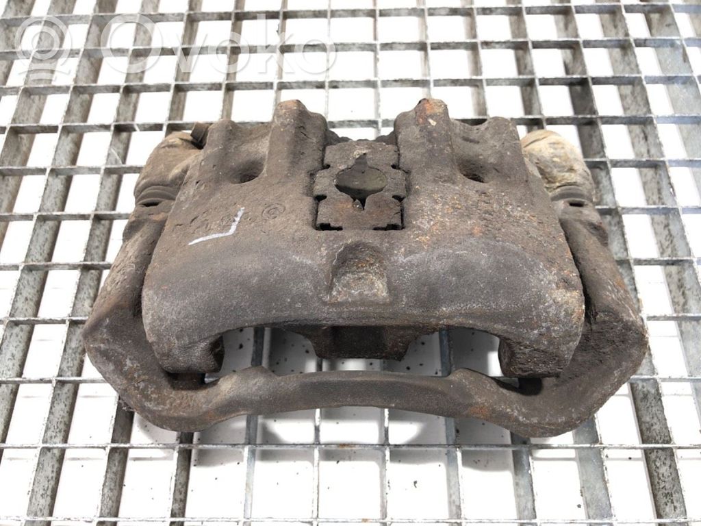 Caliper de freno delantero