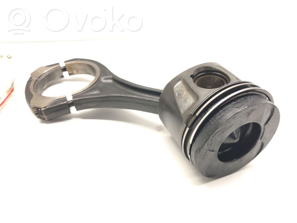 Jeep Grand Cherokee (WK) Piston with connecting rod 