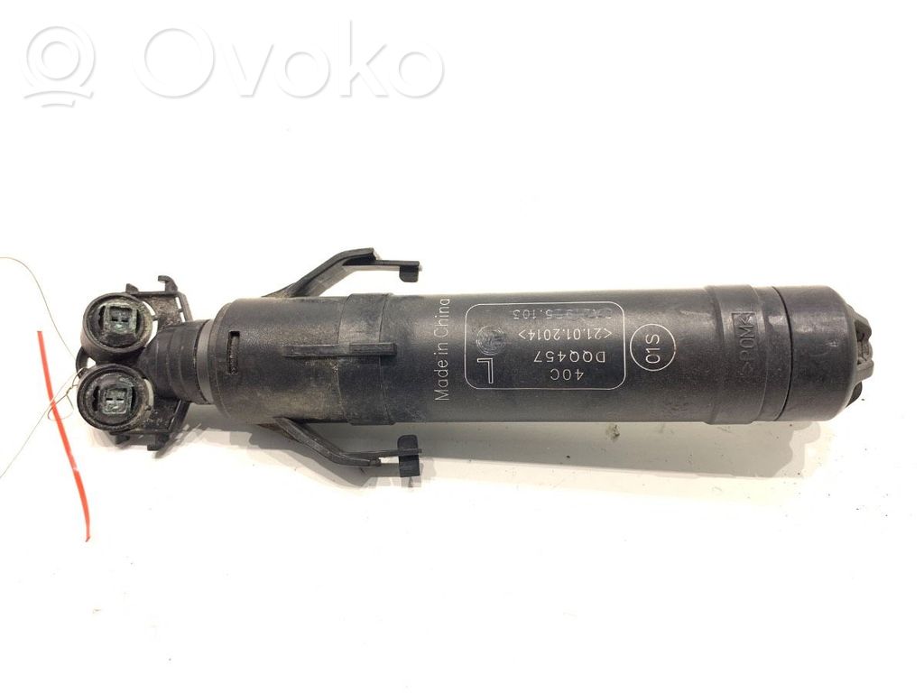 Volkswagen PASSAT B7 Dysza spryskiwacza lampy przedniej 