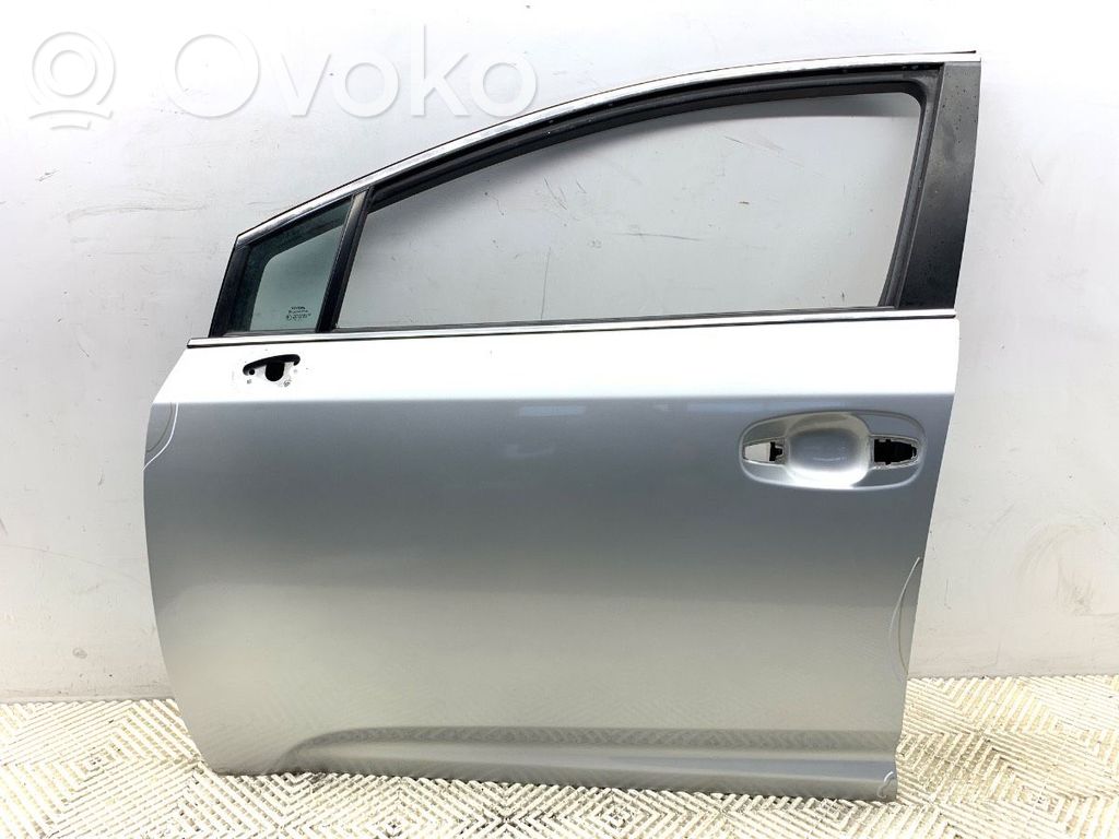 Toyota Avensis T270 Portiera anteriore 