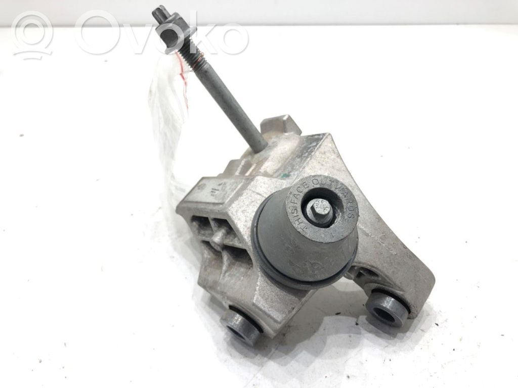 Engine mounting bracket   J9D33D102AE