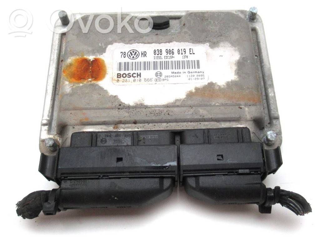Volkswagen PASSAT B5.5 Engine control unit/module ECU 