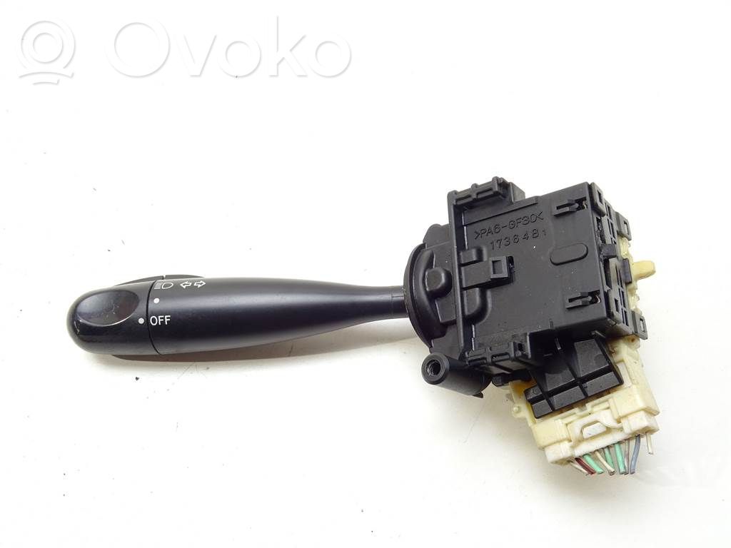 Toyota Yaris Otros interruptores/perillas/selectores 