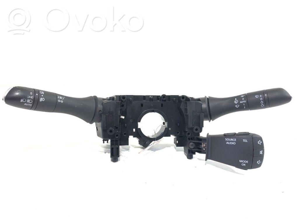 Renault Megane IV Wiper turn signal indicator stalk/switch 